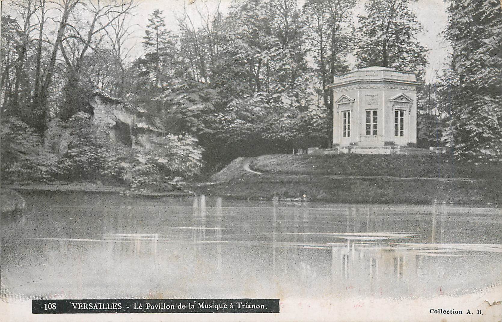 CPA Versailles Le Pavillon de la Musique a Trianon 