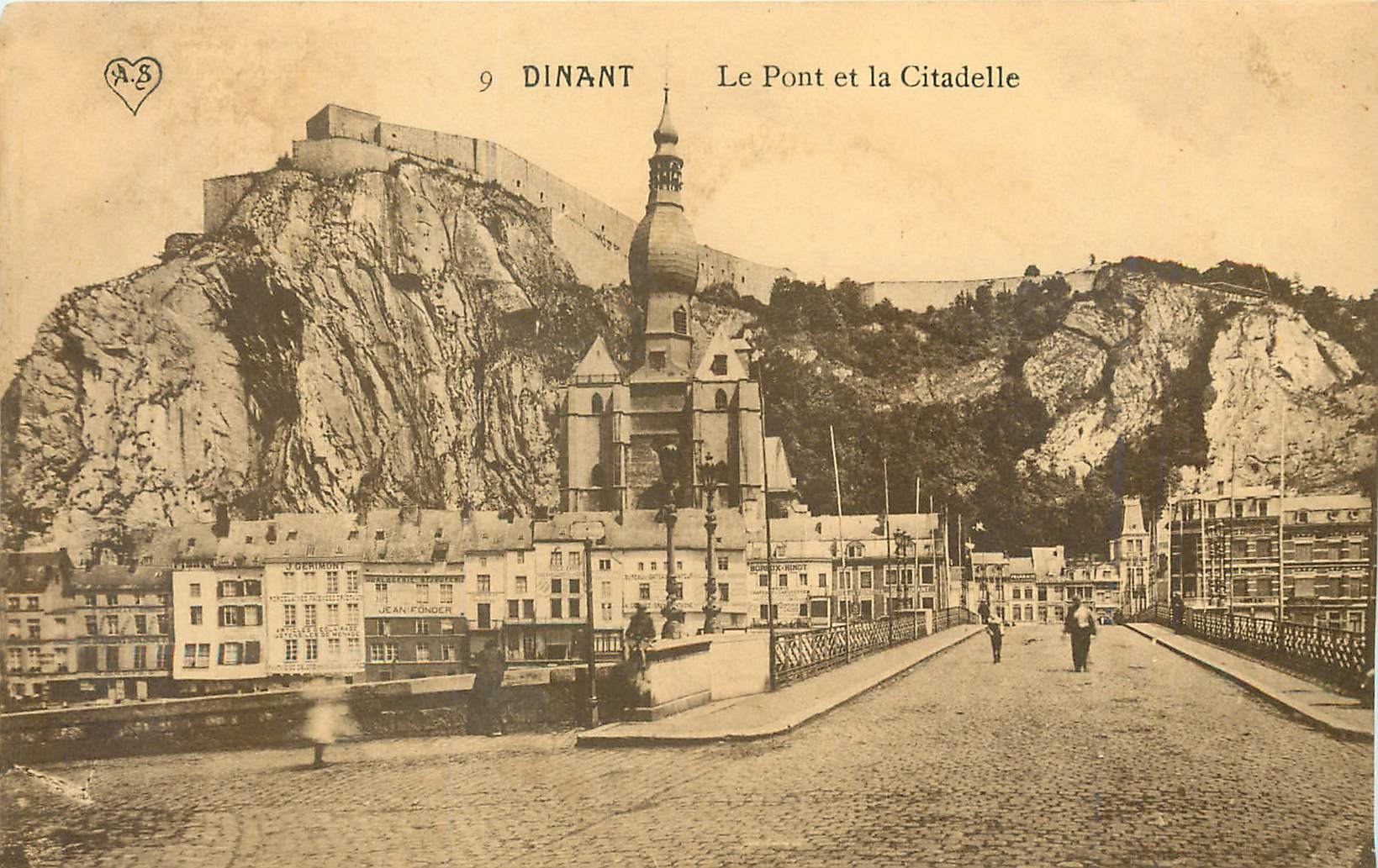CPA Dinant Le Pont et la Citadelle 