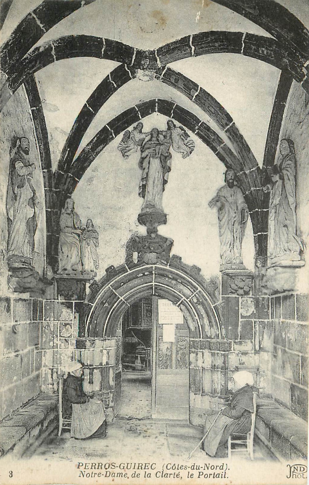 CPA Perros Guirec Cotes du Nord Notre Dame de la Clarte 