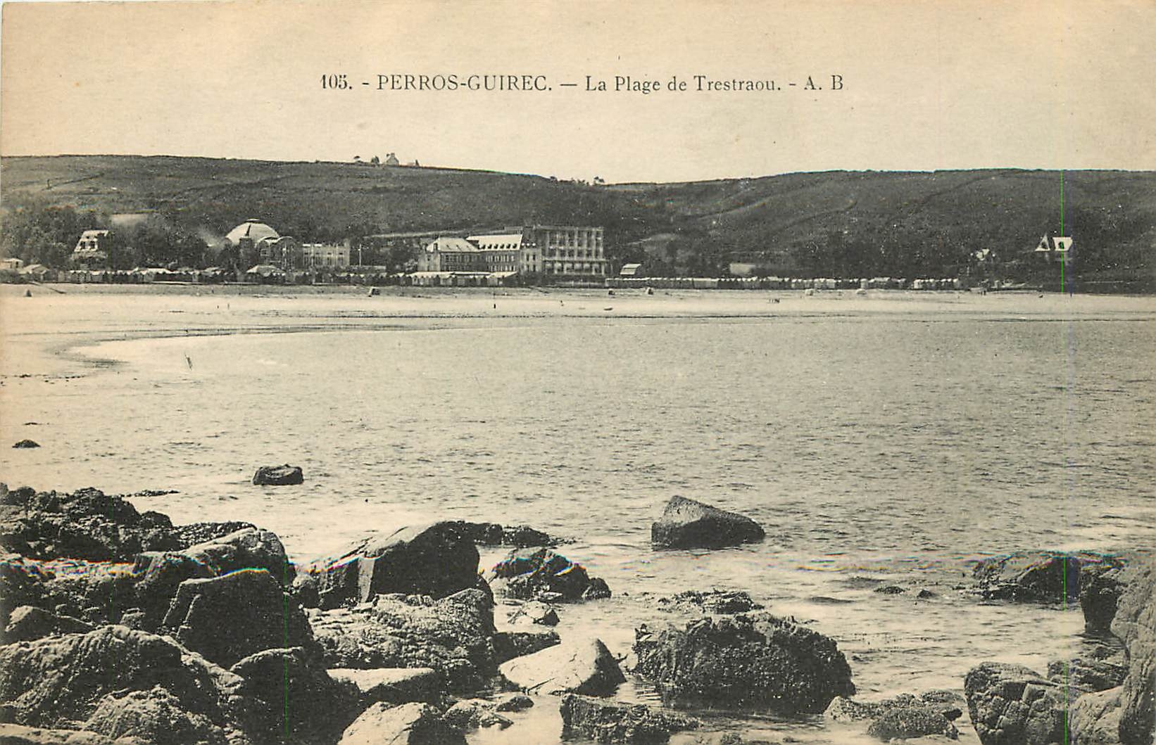 CPA Perros Guirec La Plage de Trestraou 