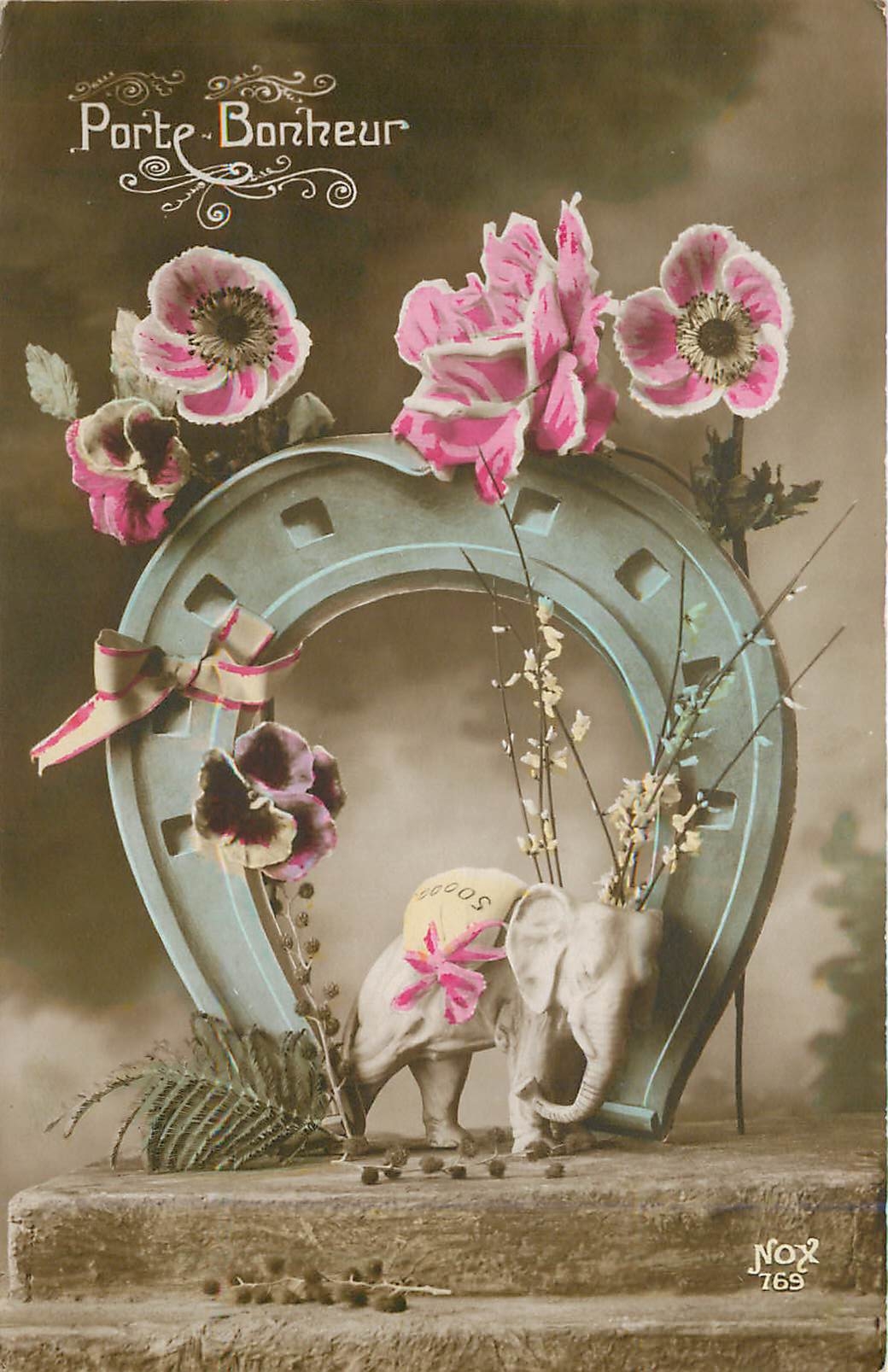 CPA Porte Bonheur Fleurs Elephant Fer a cheval