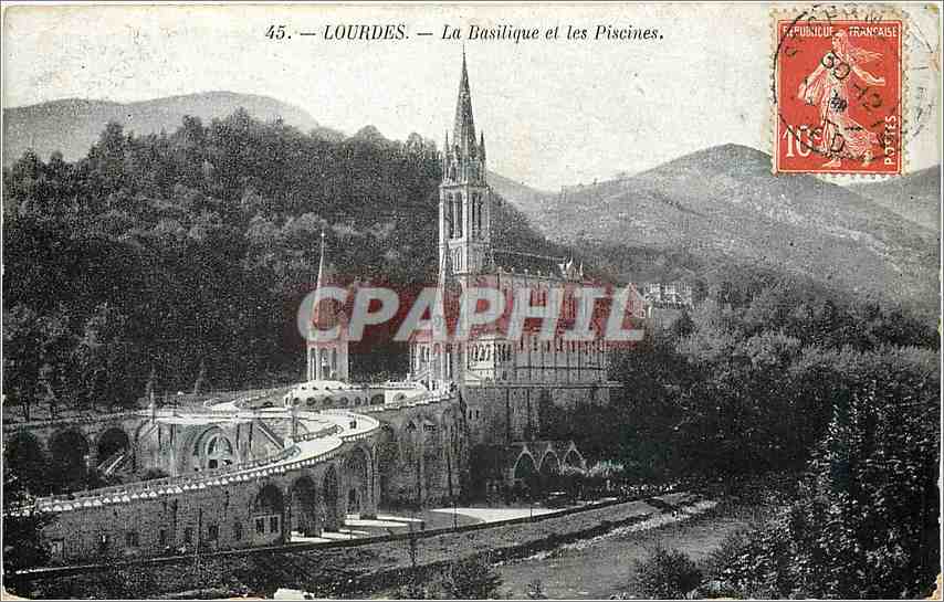 CPA Lourdes La Basilique et les Piscines 