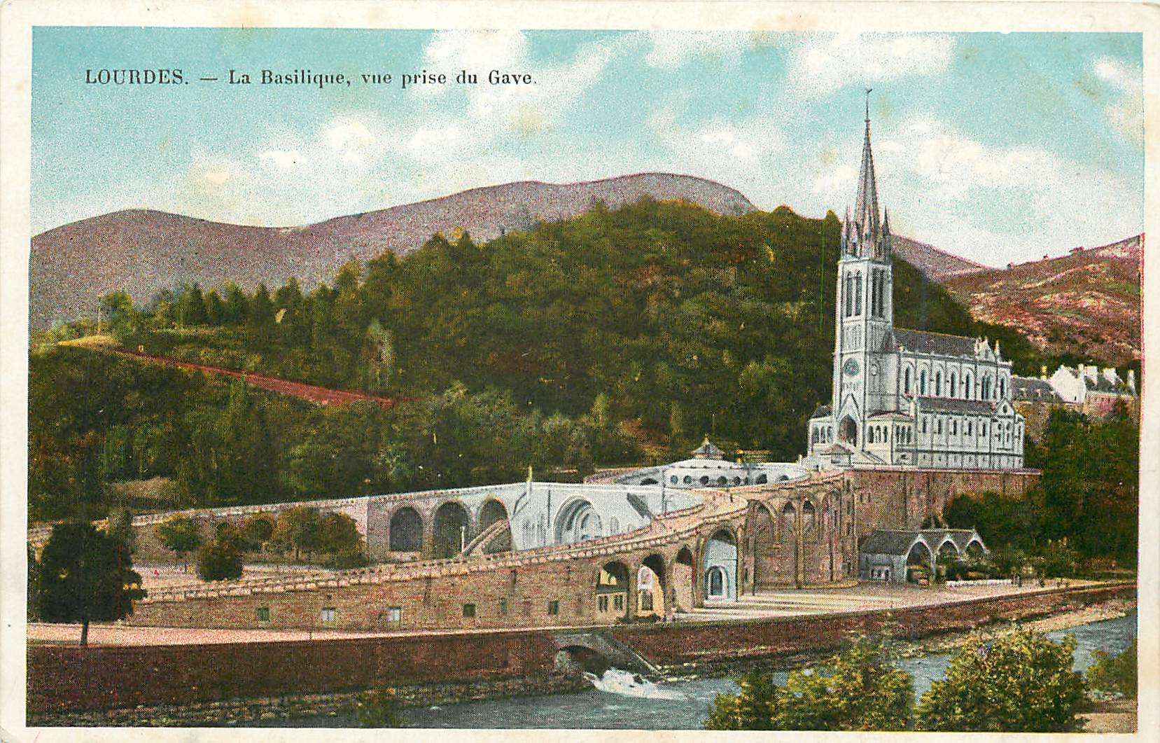 CPA Lourdes La Basilique vue prise du Gave 