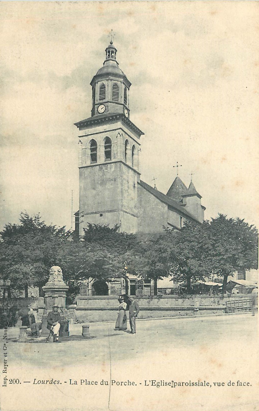 CPA Lourdes La Place du Porche L'Eglise paroissiale vue de face 