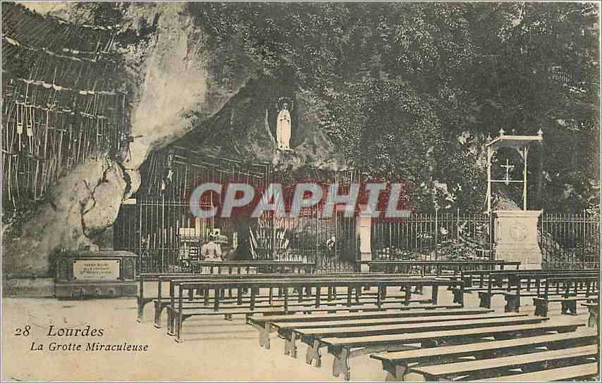 CPA Lourdes La Grotte Miraculeuse 