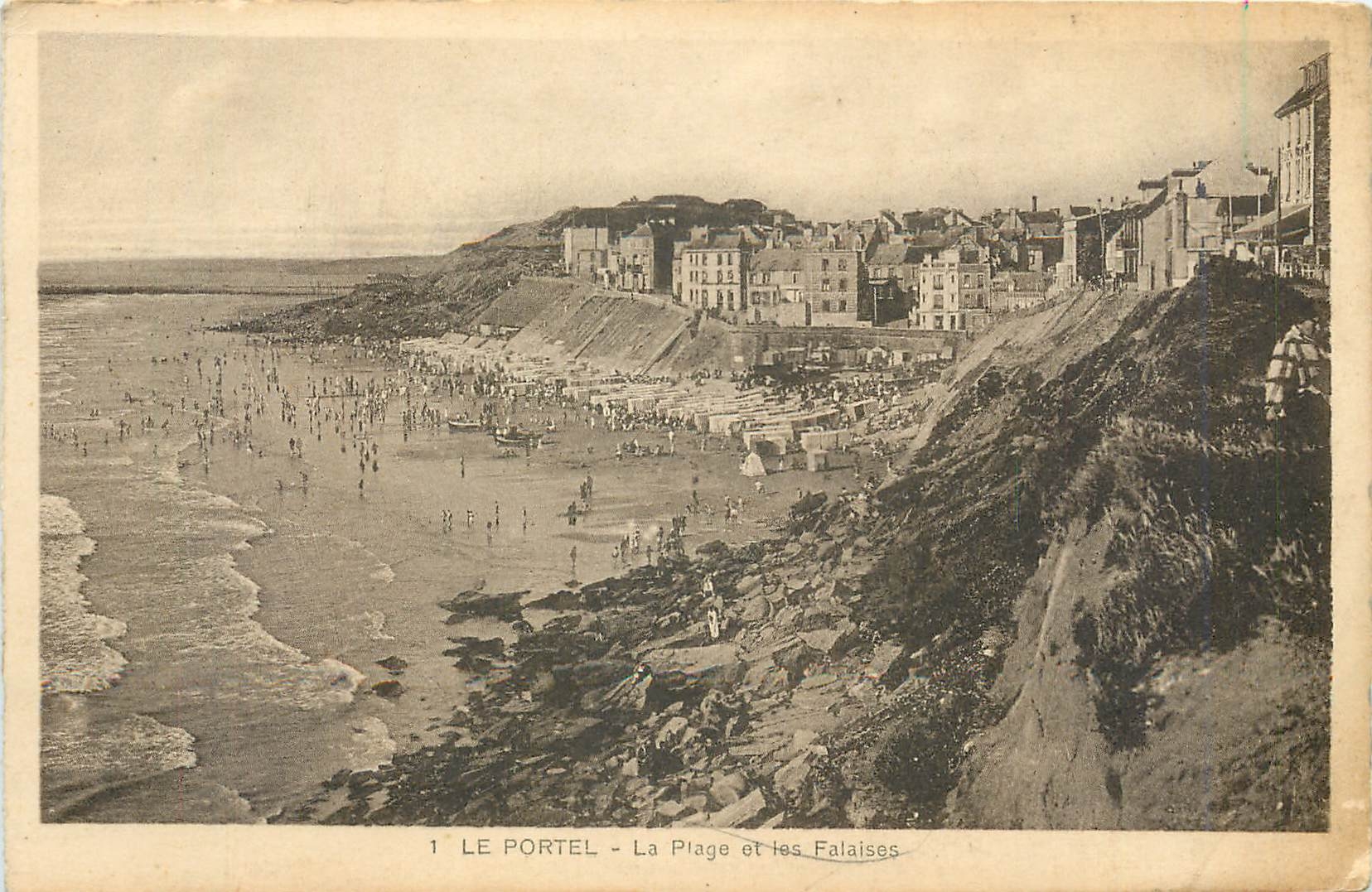 CPA Le Portel La Plage et les Falaises 