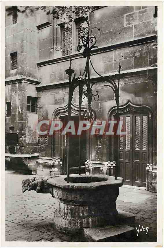 CPA Paris Musee de Cluny Le Vieux puits 