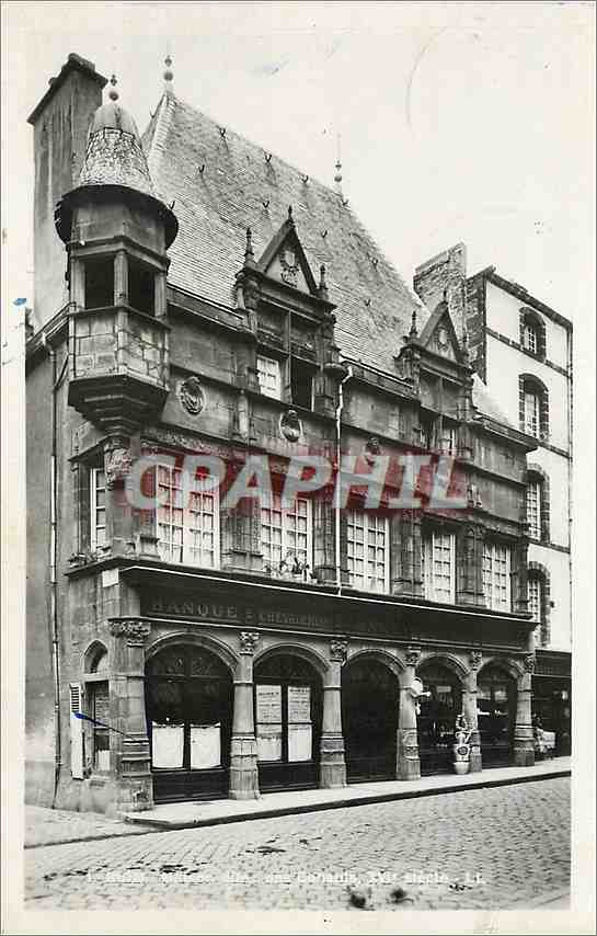 Riom — Rue des Carmes — Éditeur : « REAL-PHOTO »