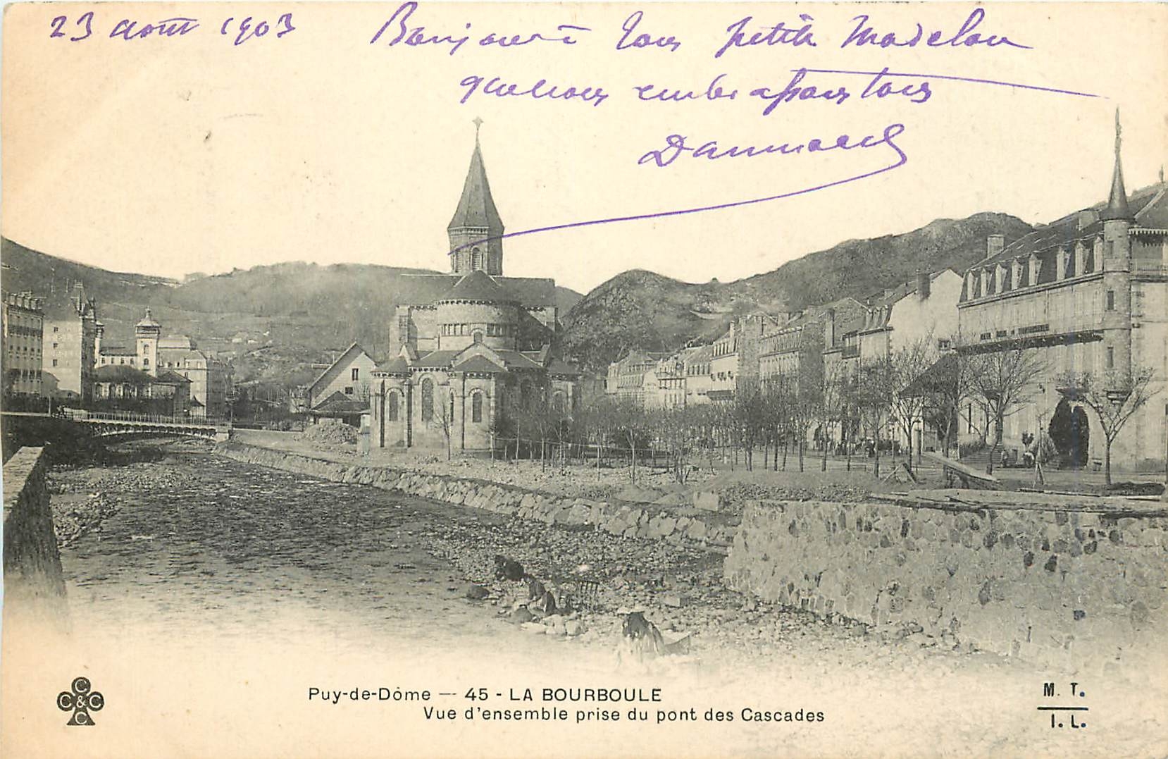 CPA Puy de Dome La Bourboule Vue d'Ensemble prise du Pont des Cascades 