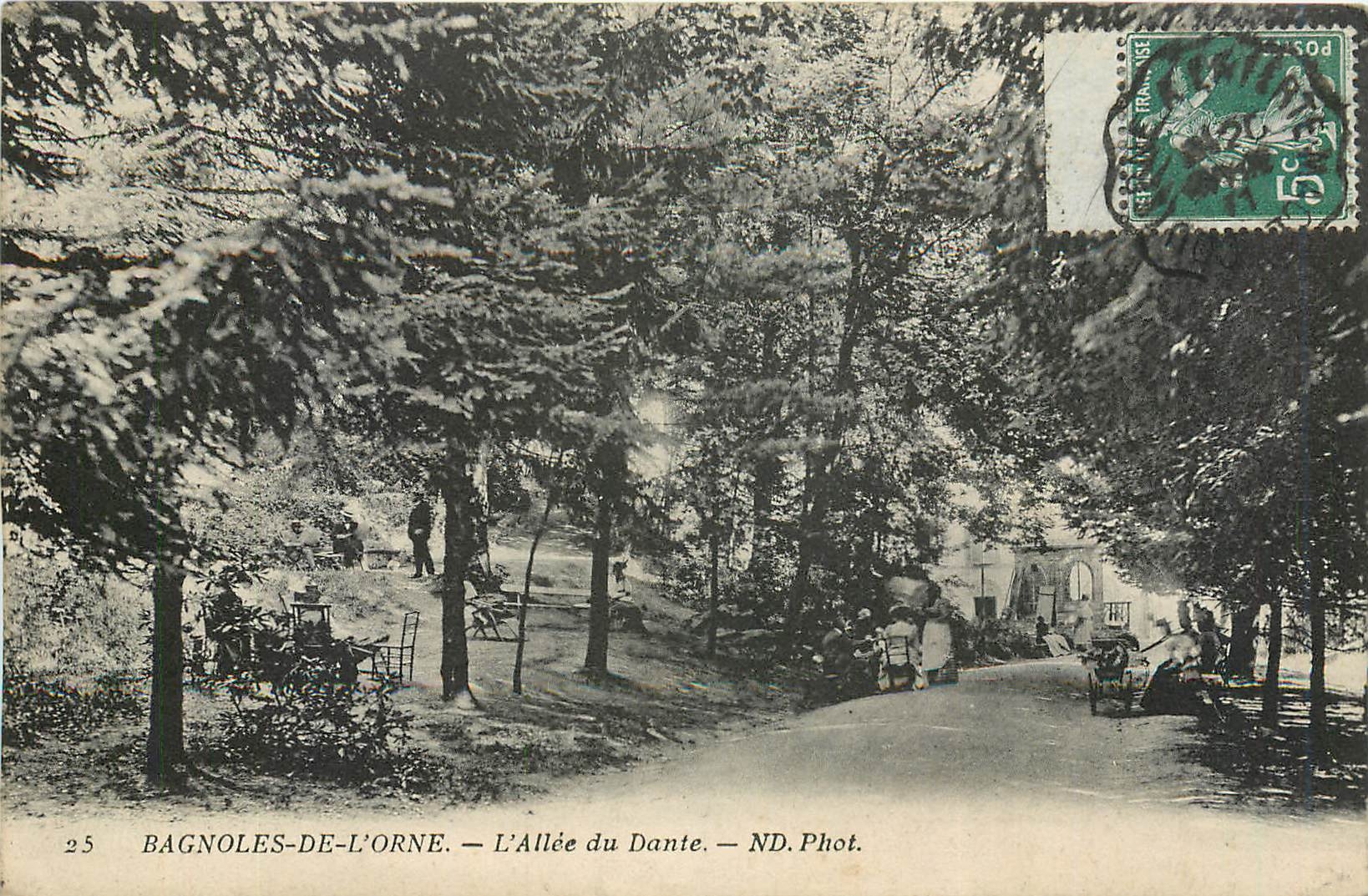 CPA Bagnoles de l'Orne L'Allee du Dante 
