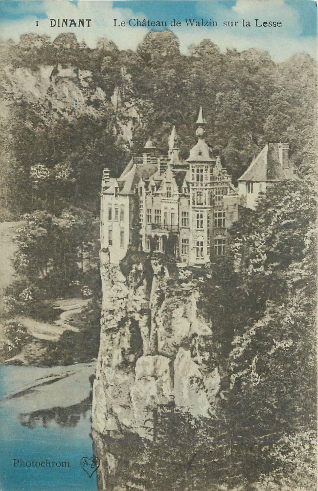 CPA Dinant Le Chateau de Walzin sur la Lesse 
