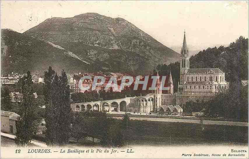 CPA Lourdes La Basilique et le Pic du Jer 