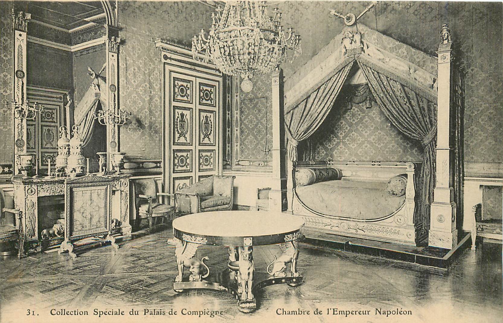 CPA Collection speciale du Palais de Compiegne Chambre de l'Empereur Napoleon 