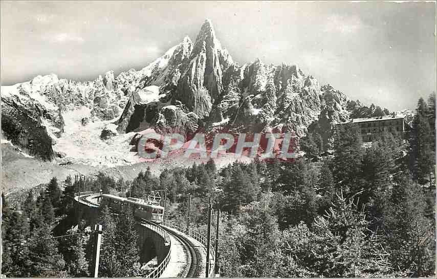 CPM Chamonix Train du Montenvers et Aiguille du Dru Train