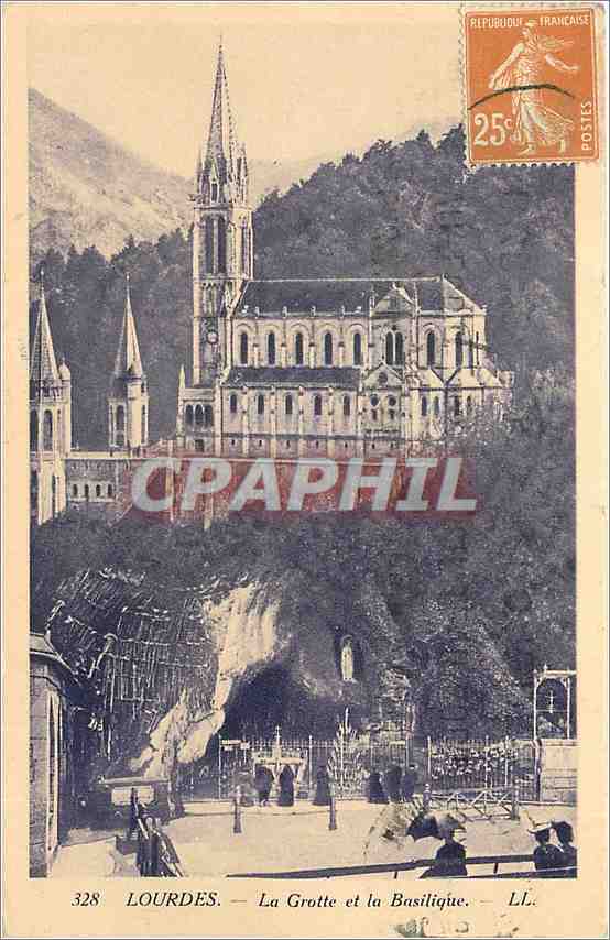 CPA Lourdes La Grotte et la Basilique 