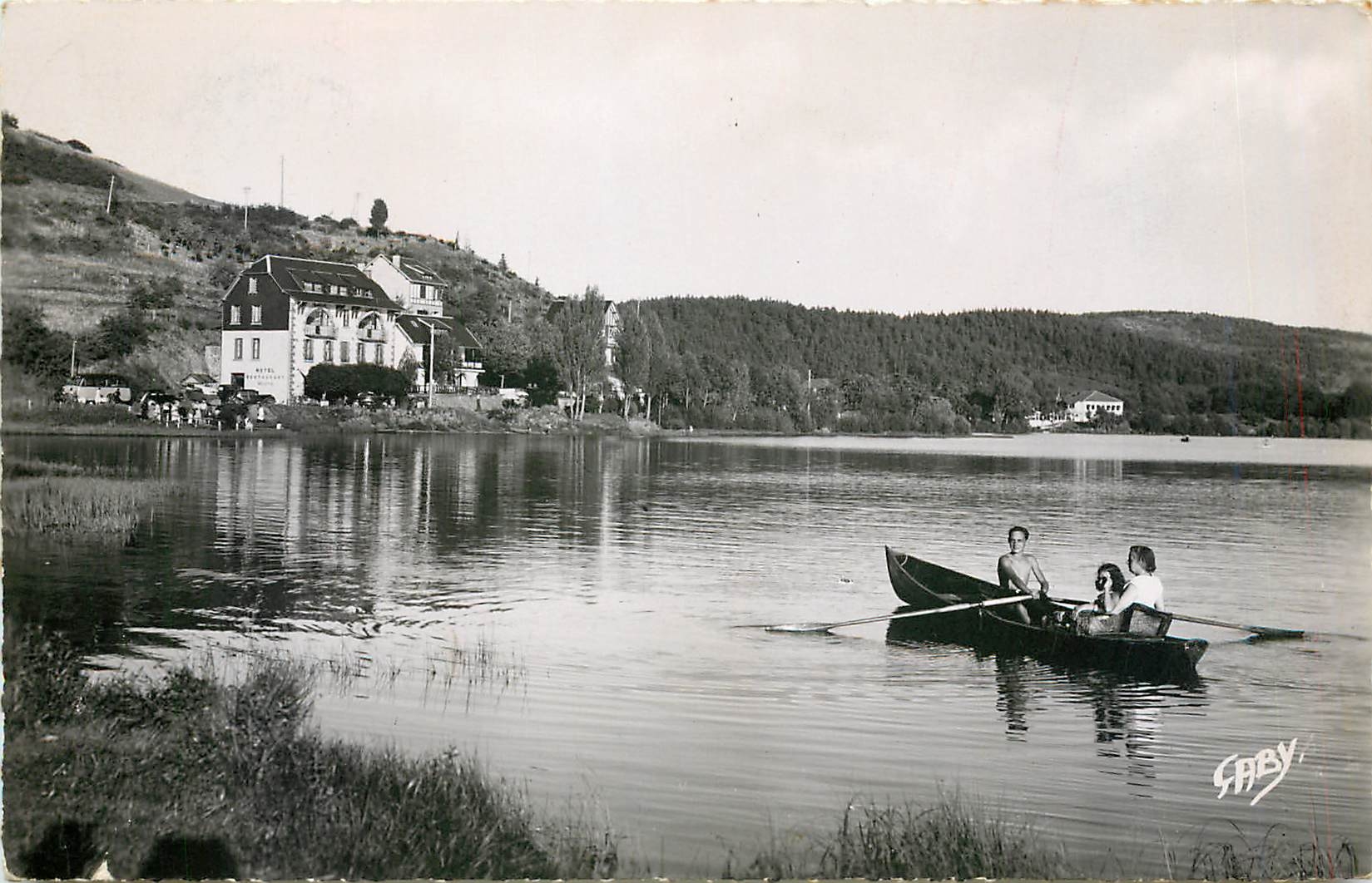 Le lac Chambon près Murols — Hôtel Bellevue — Éditions Gaby