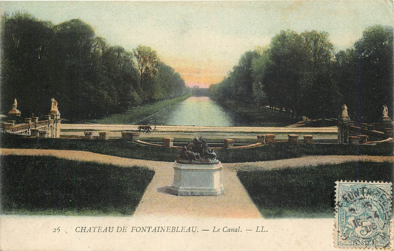 Castello di Fontainebleau — Il Canale — LL.