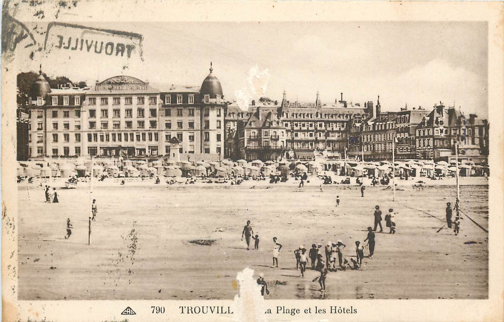 CPA Trouville Plage et les Hotels 