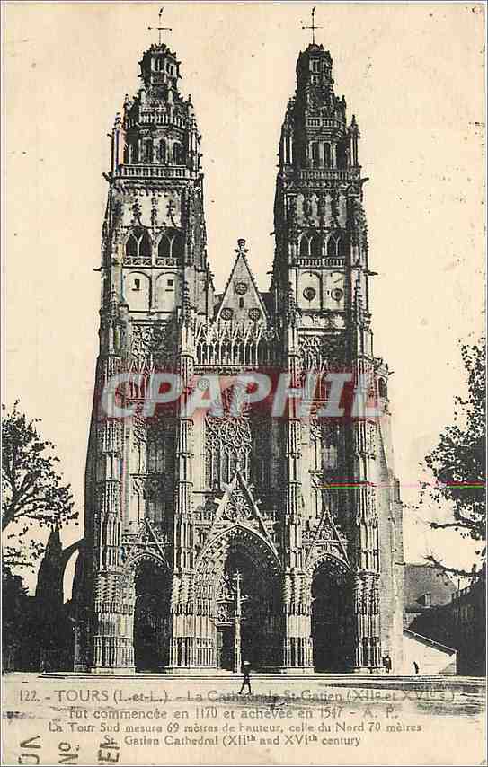 CPA Tours I et L La Cathedrale St Gatien 