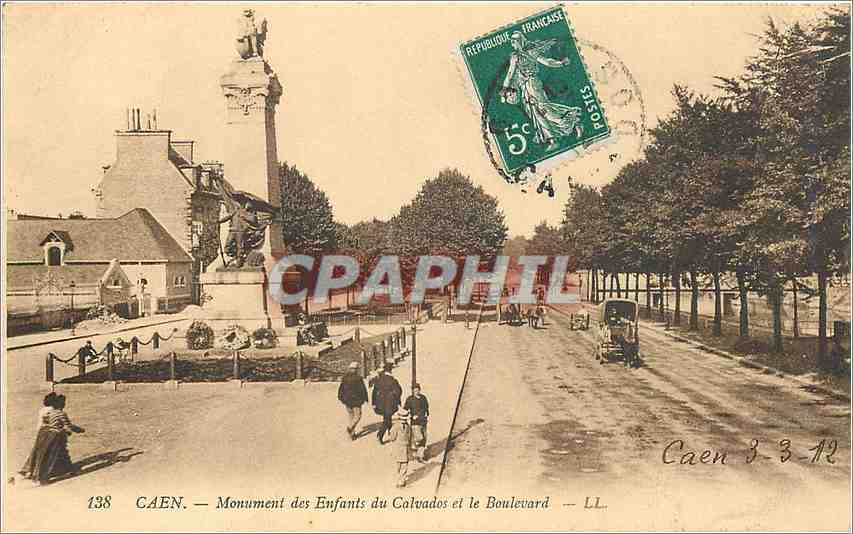 CPA Caen Monument des enfants du Calvados et le Boulevard 