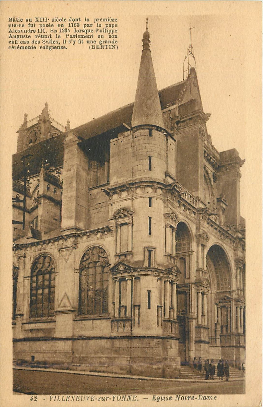 CPA Villeneuve sur Yonne Eglise Notre Dame 