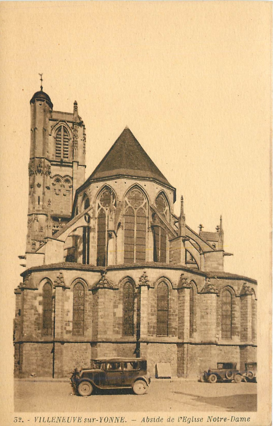 CPA Villeneuve sur Yonne Abside de l'Eglise Notre Dame 