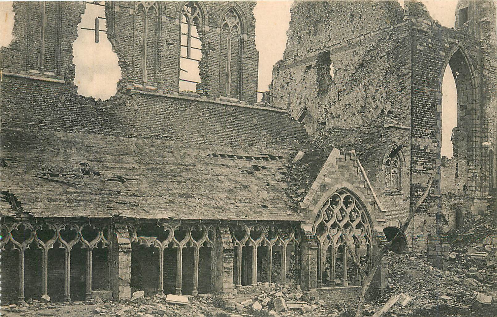 CPA Ruines d Ypres Eglise Saint Martin 