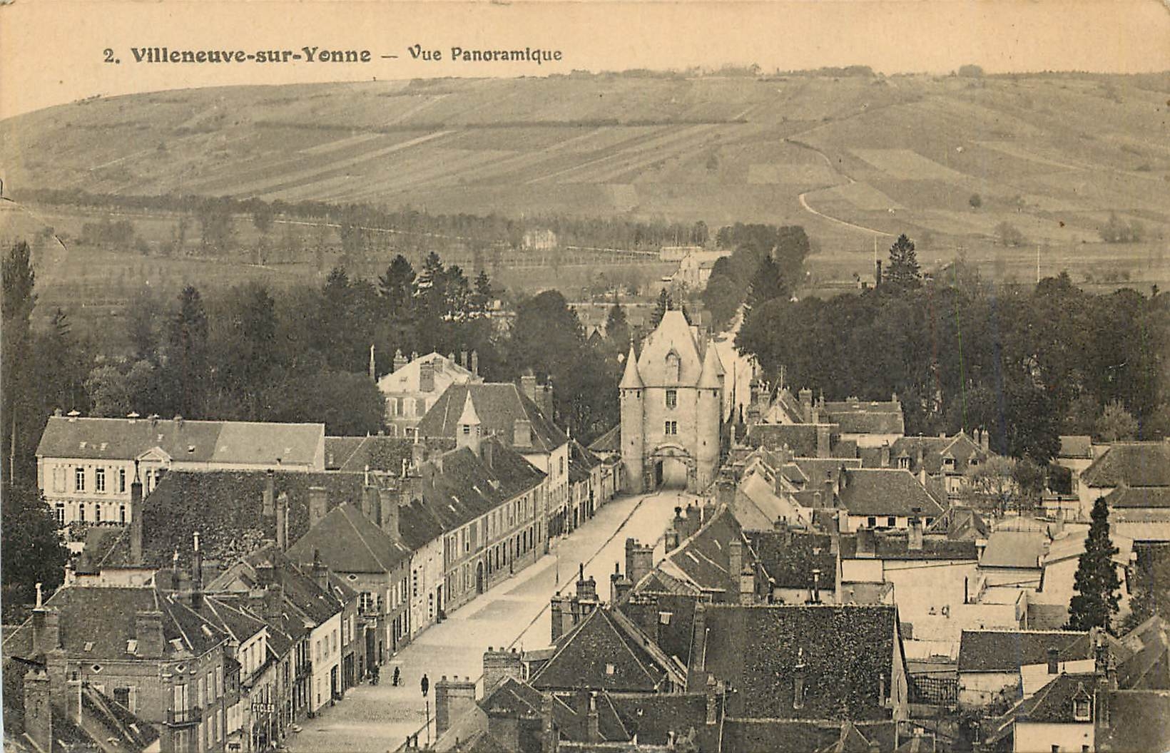 CPA Villeneuve sur Yonne Vue Panoramique 