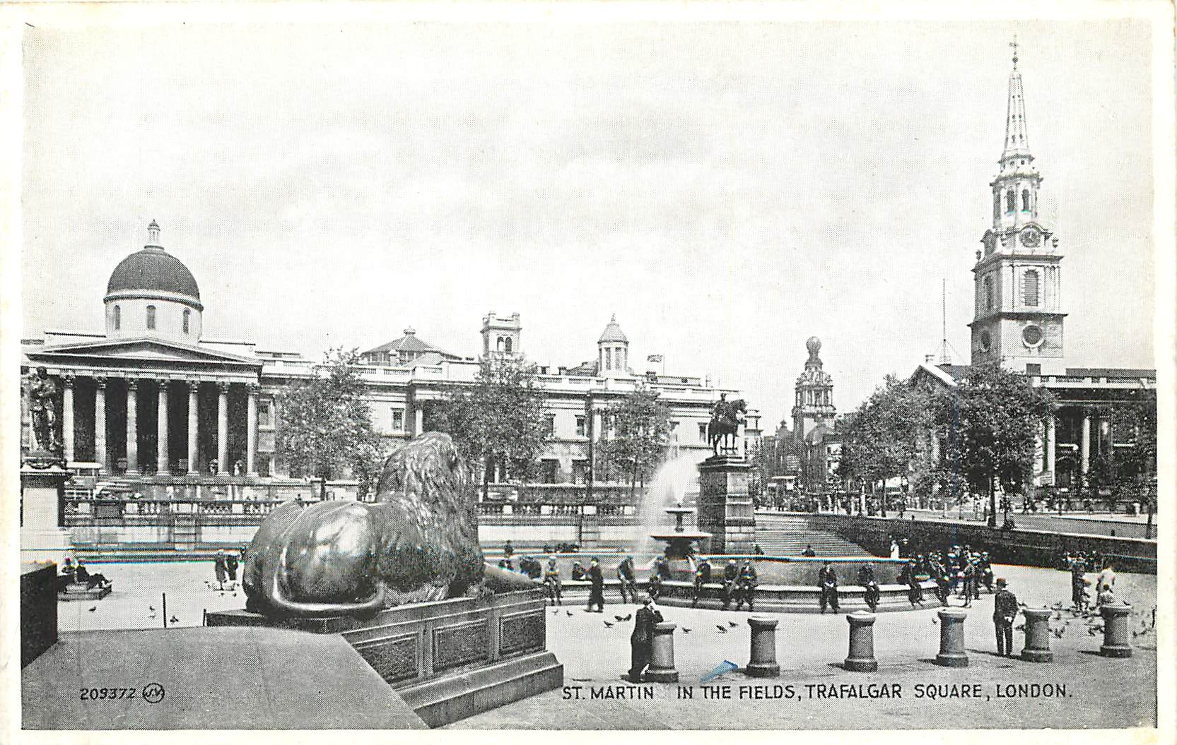 CPA St Martin in the Fields Trafalgar Square London Lion