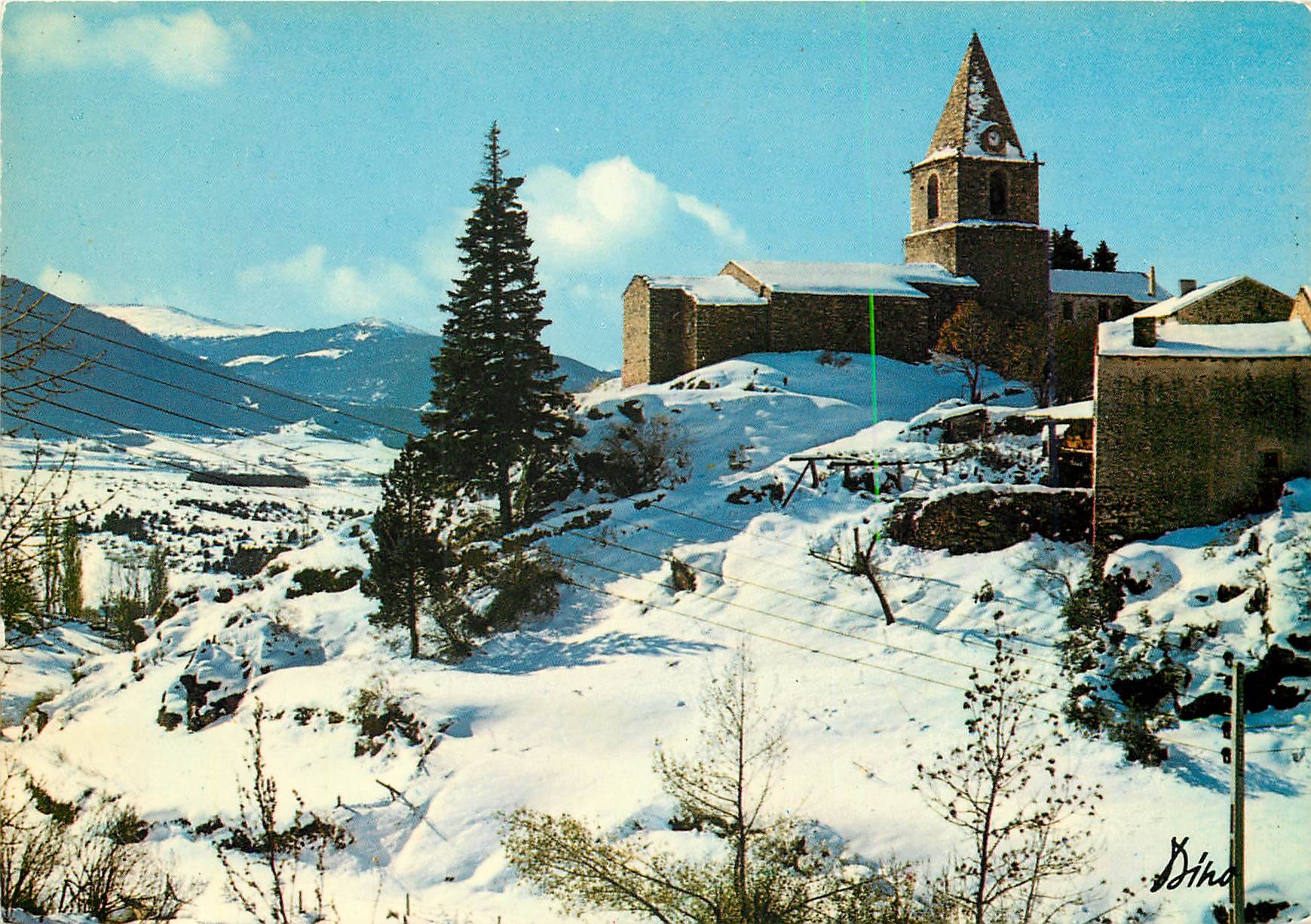 CPM Bolquere Station ete hiver Antique Eglise sous la neige 