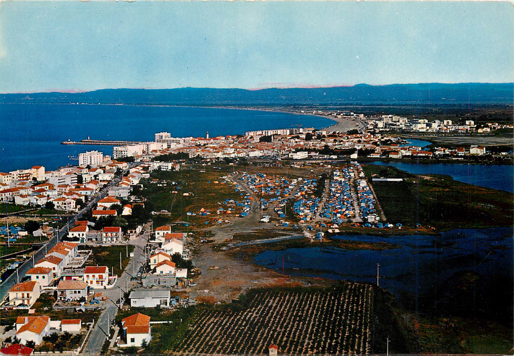 CPM Au Soleil de la Camargue Grau du Roi Gard Vue generale 