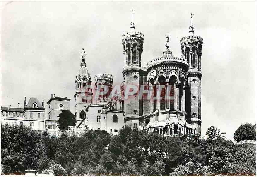 CPM Lyon Les Tours de la Basilique Notre Dame de Fourviere 