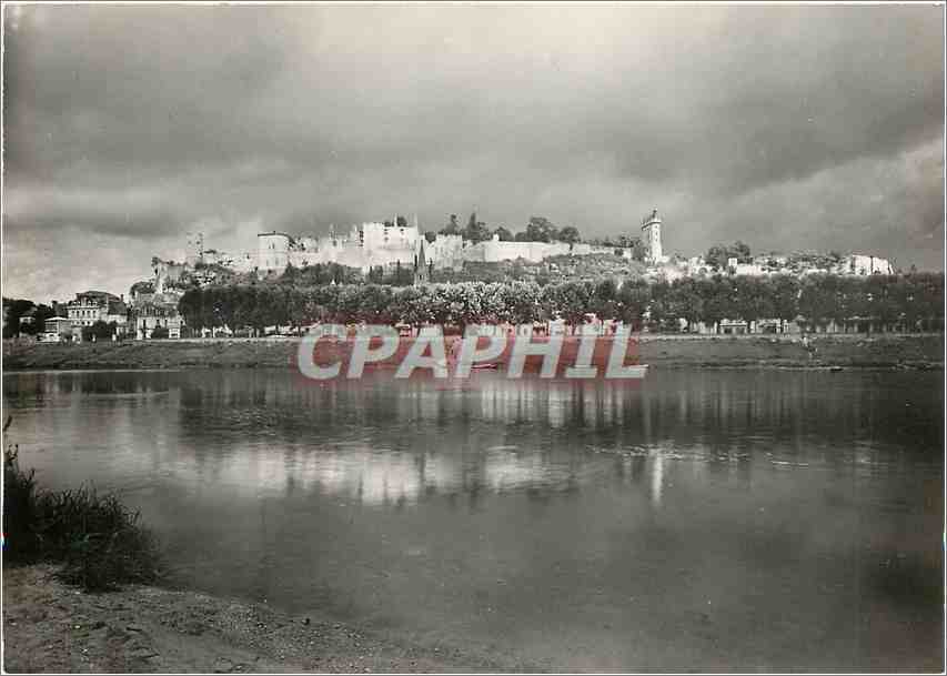 CPM Chinon I et L Le Chateau Ensemble sur la Vienne 