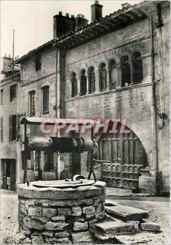 CPM Cluny S et L Maison Romane et Puits des Penitents 