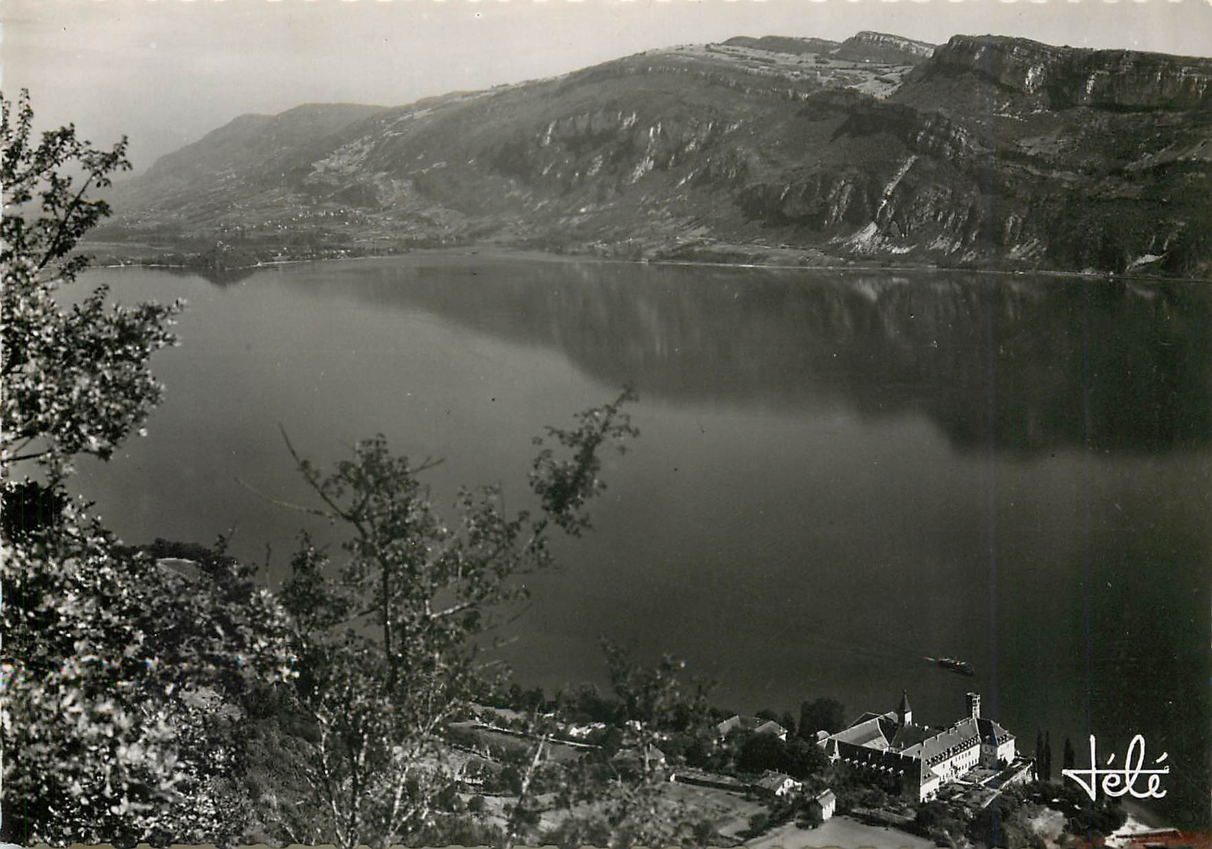 CPM Abbaye d'Hautecombe Rocher de Brison Vue aerienne 
