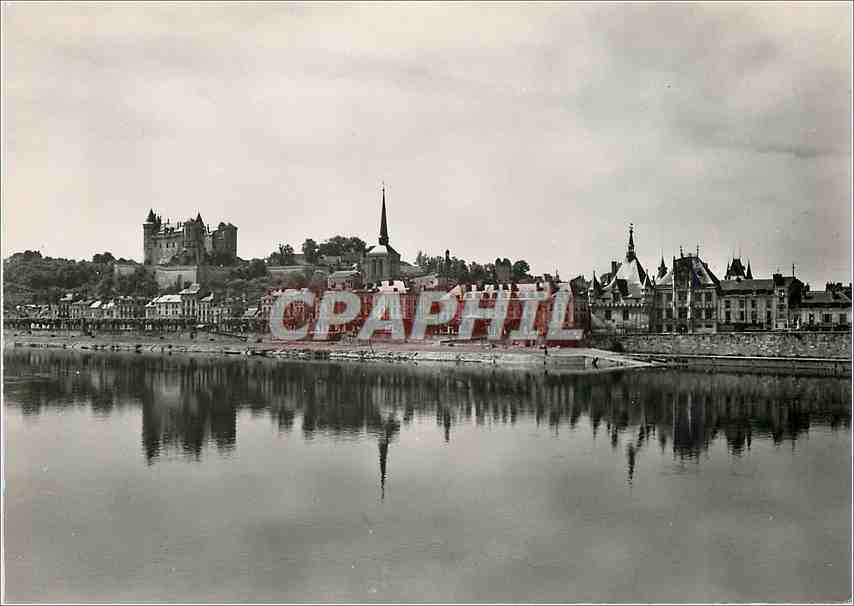 CPM Saumur M et L L'Hotel de Ville L'Eglise Saint Pierre Le Chateau 
