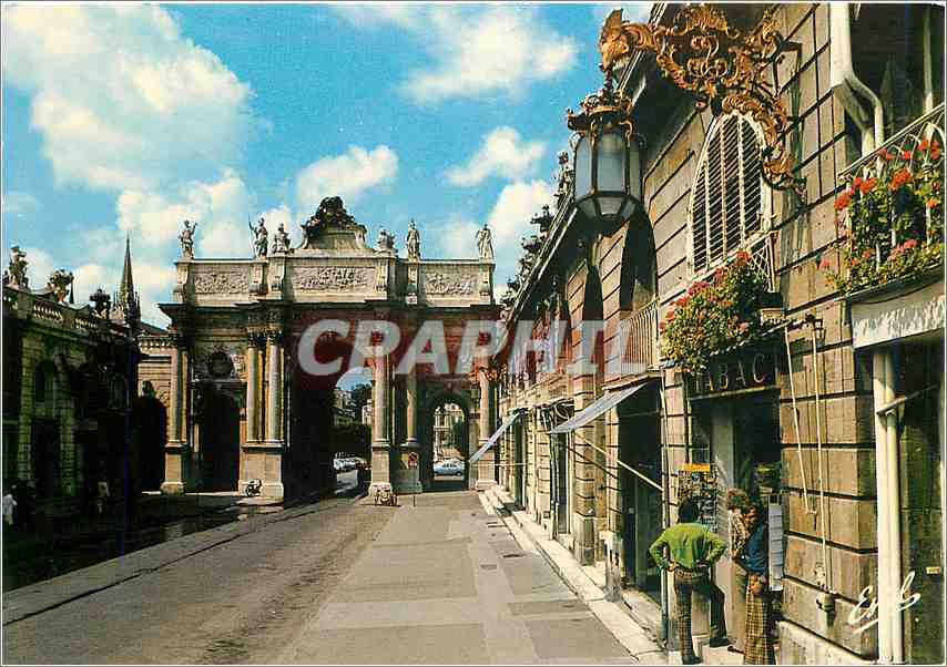 CPM Nancy Meurthe et Moselle La rue Here et l'arc de triomphe 