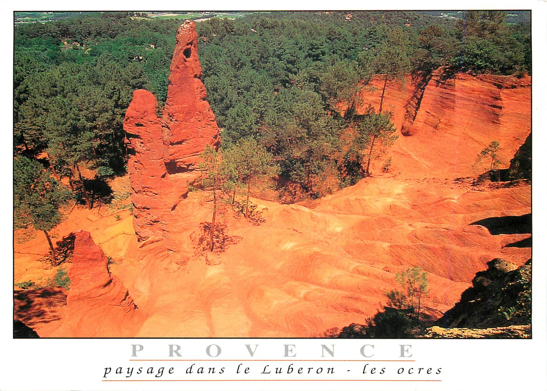 CPM Provence paysage dans le Luberon les ocres 