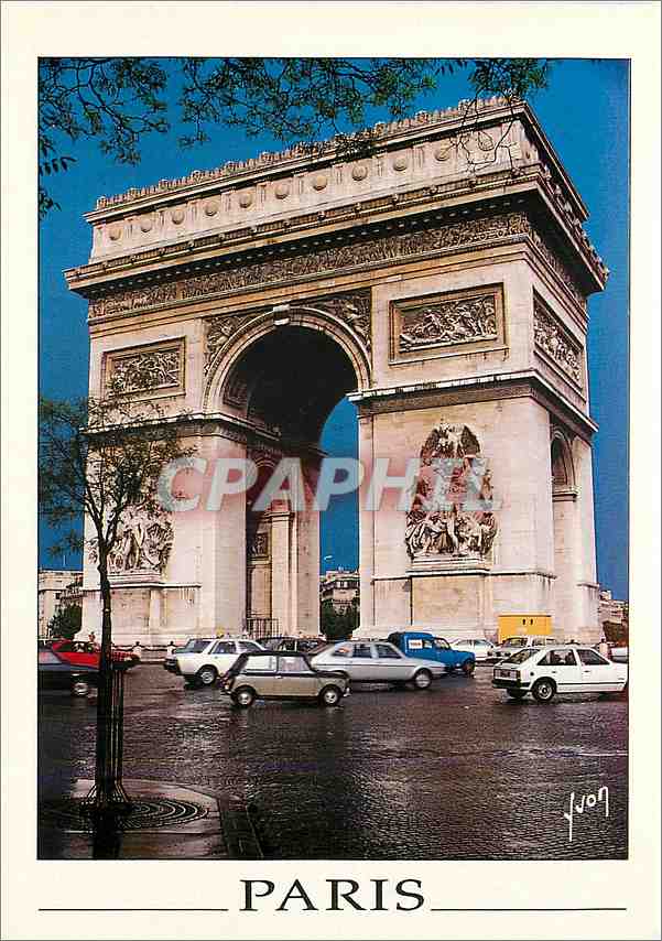 CPM Paris L'Arc de Tiomphe et la place Charles de Gaulle Etoile 