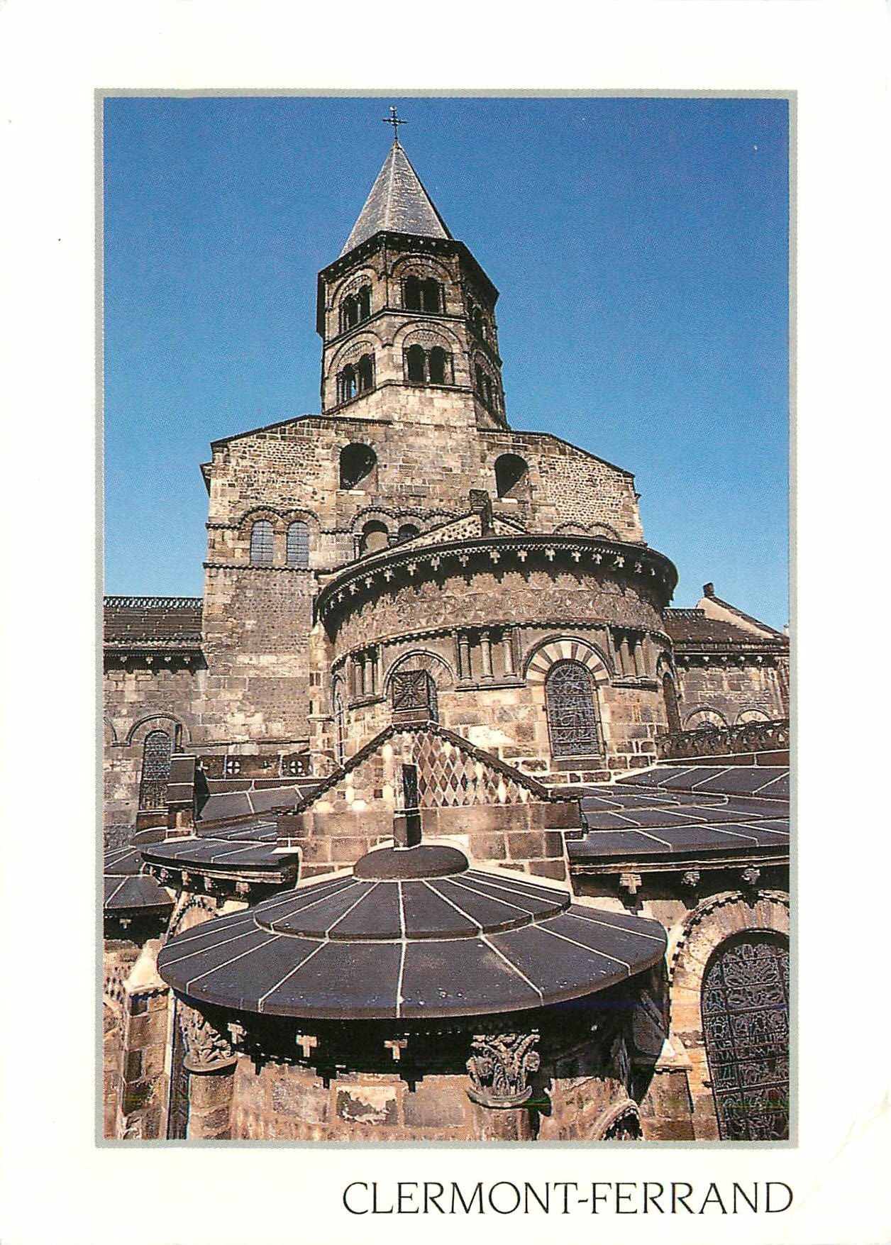 Clermont-Ferrand — Cathédrale Saint-Étienne — Photo Y. Travert