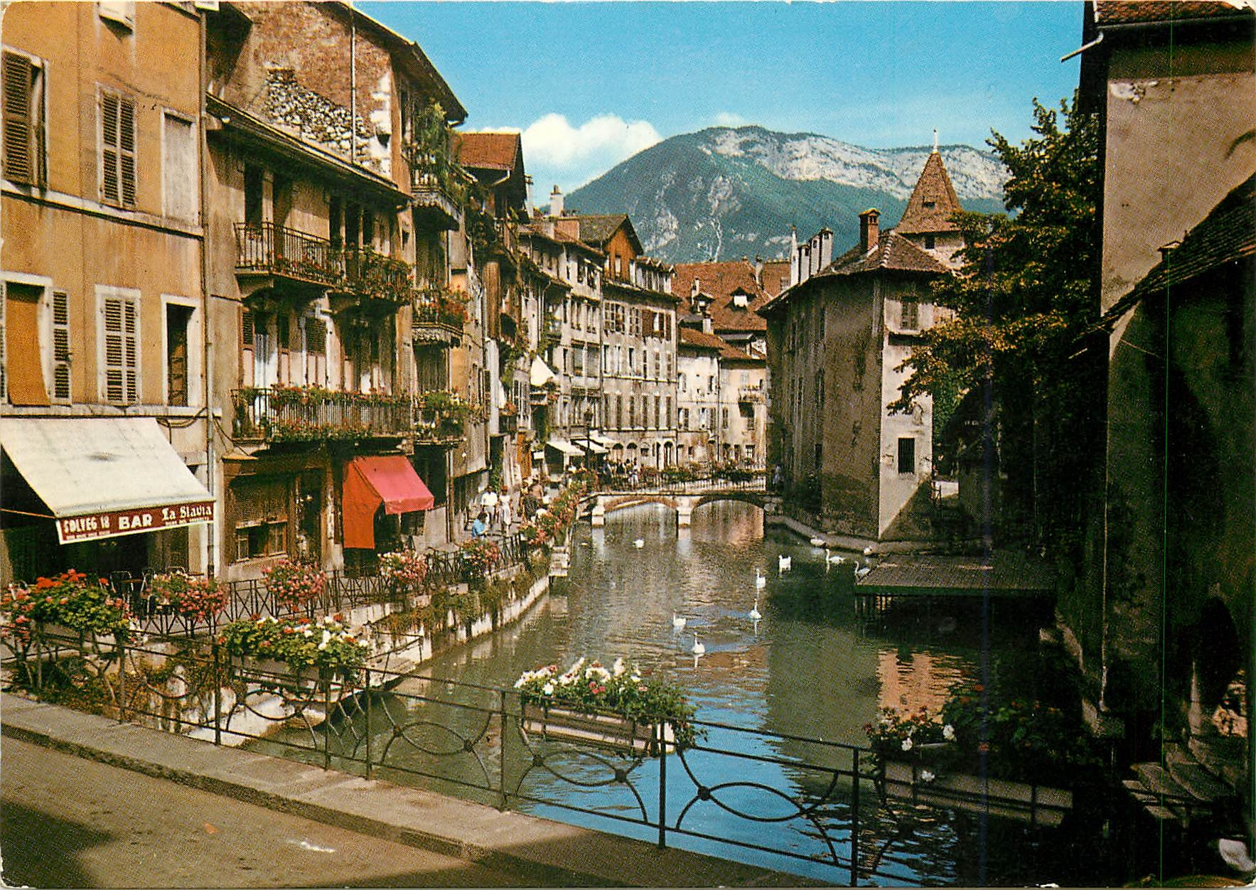 CPM Annecy Vieux Quartiers Le Canal du Thiou et les Vieilles Prisons 