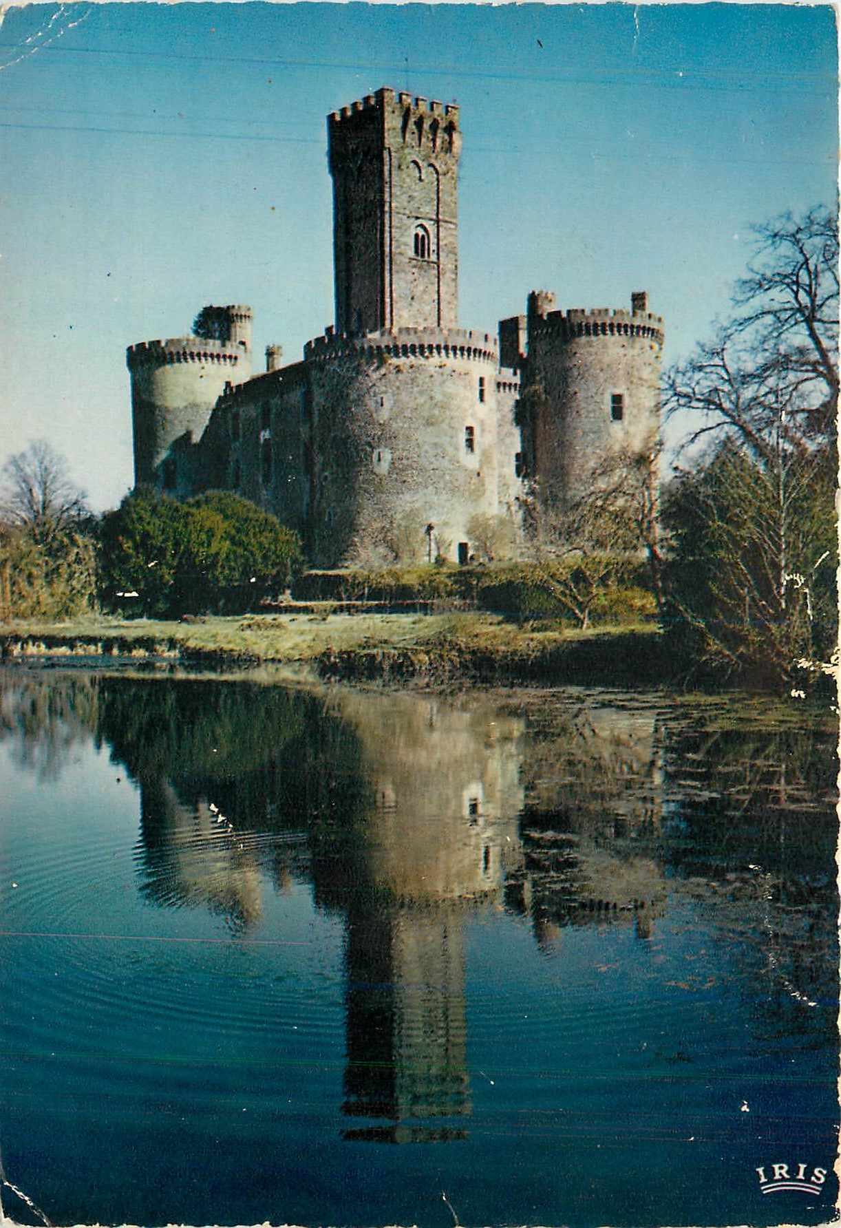CPM Chateaux en Limousin Montbrun Forteresse militaire 