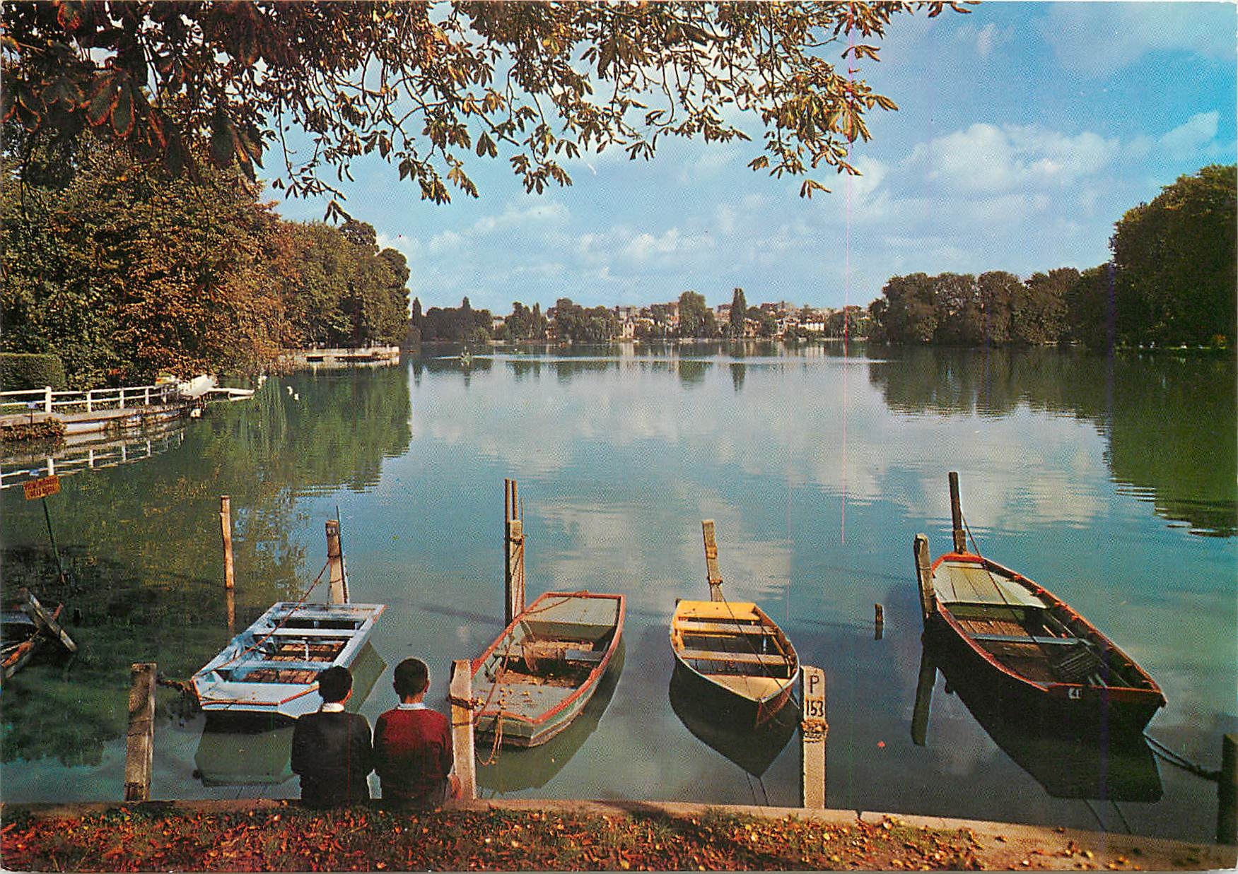 Lake Enghien-les-Bains — view of the lake with several boats — publisher ABEILLE - CARTES - P. 153