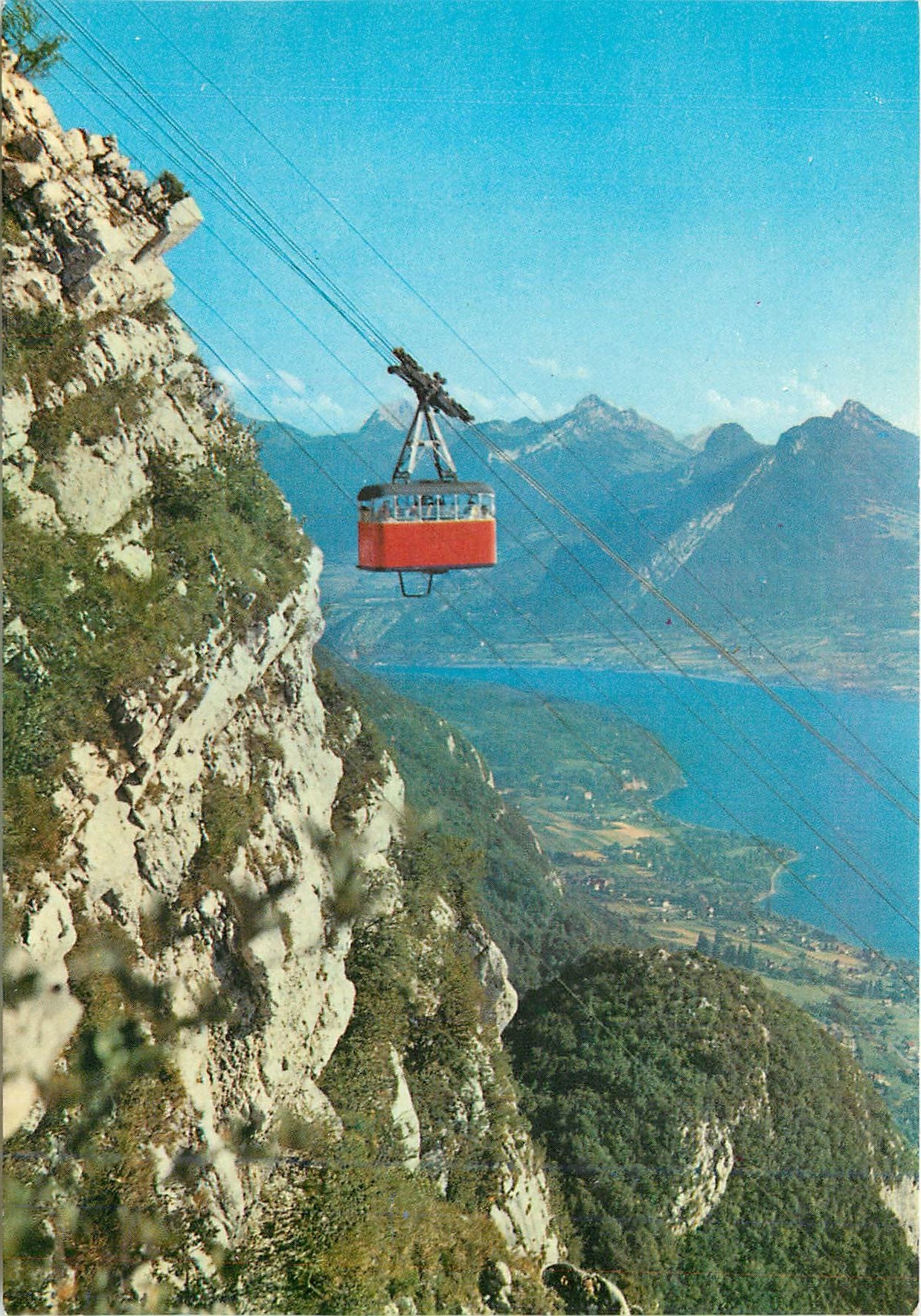 CPM Lac d'Annecy Telepherique du Mont Veyrier Vue sur le Massif des Bauges 