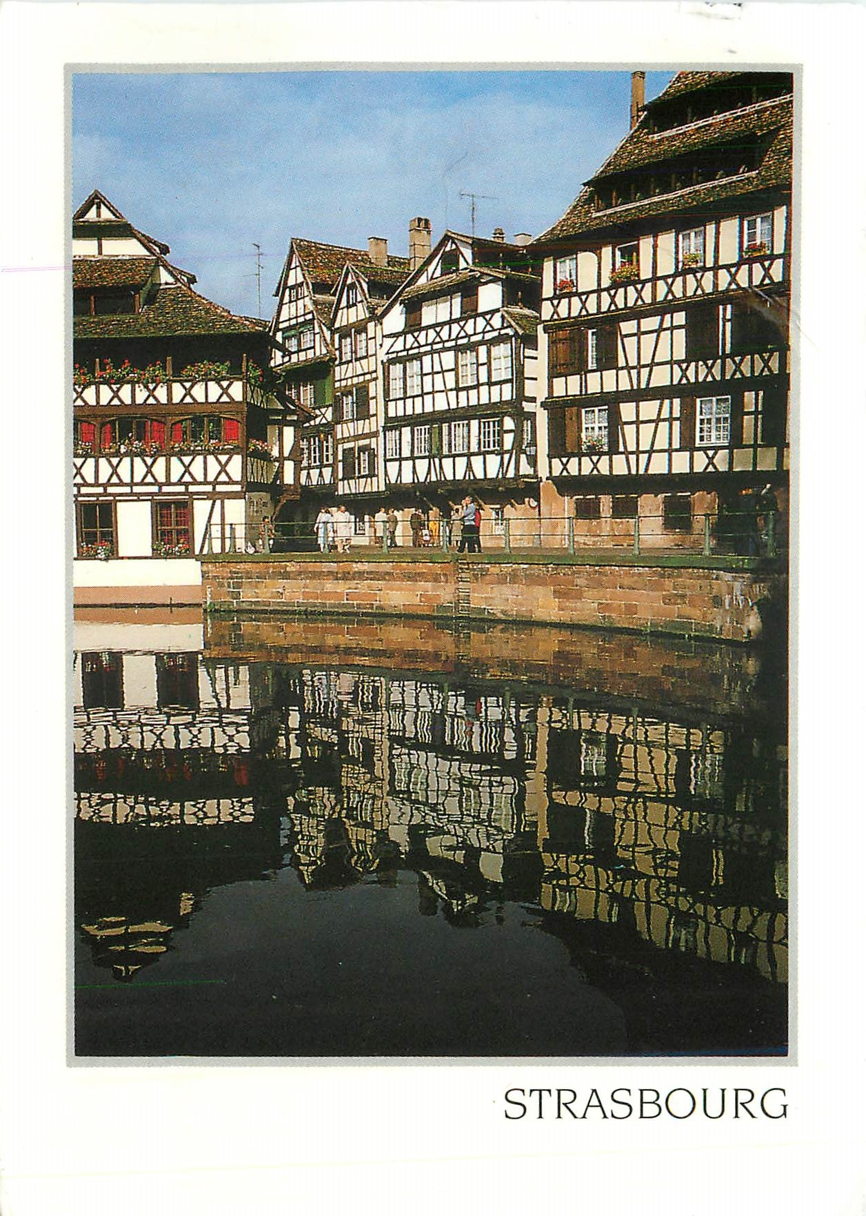 CPM Strasbourg Bas Rhin Reflets dans I'll des Maisons typiques de la rue du Bain aux Plantes 