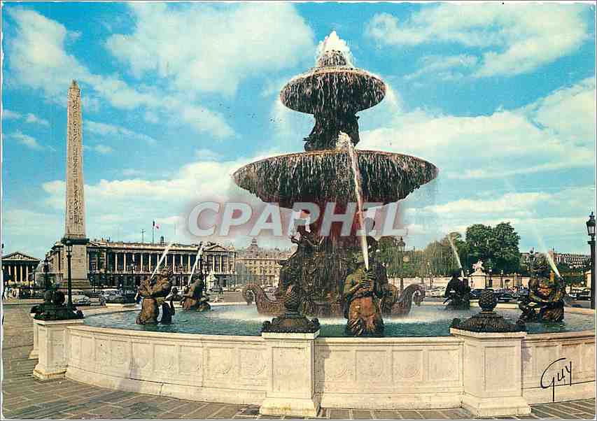 CPM Paris Jeu d'eau d'une fontaine de la place de la Concorde 
