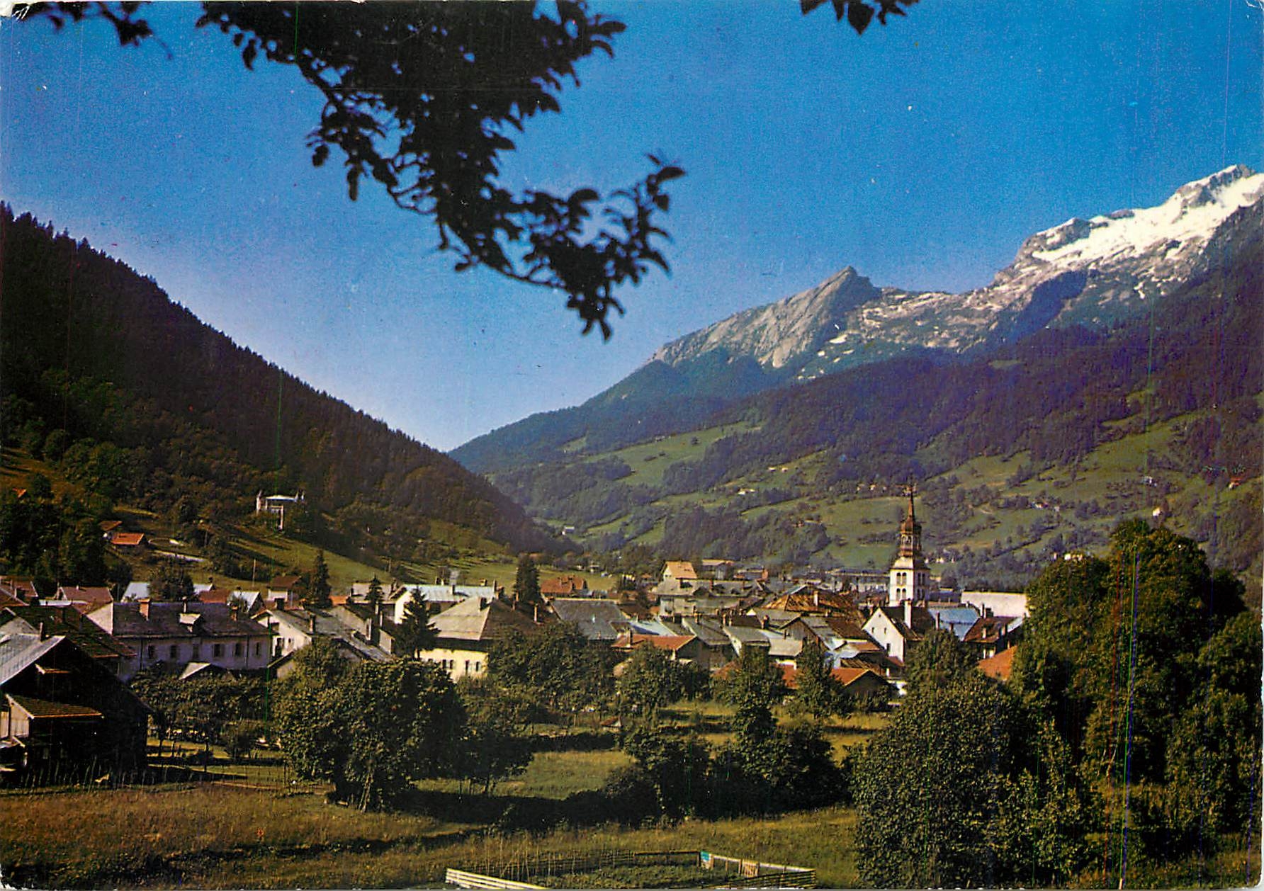 Thônes (Haute-Savoie) — Vue générale et la Tournette (2357 m) — Éditions Gil