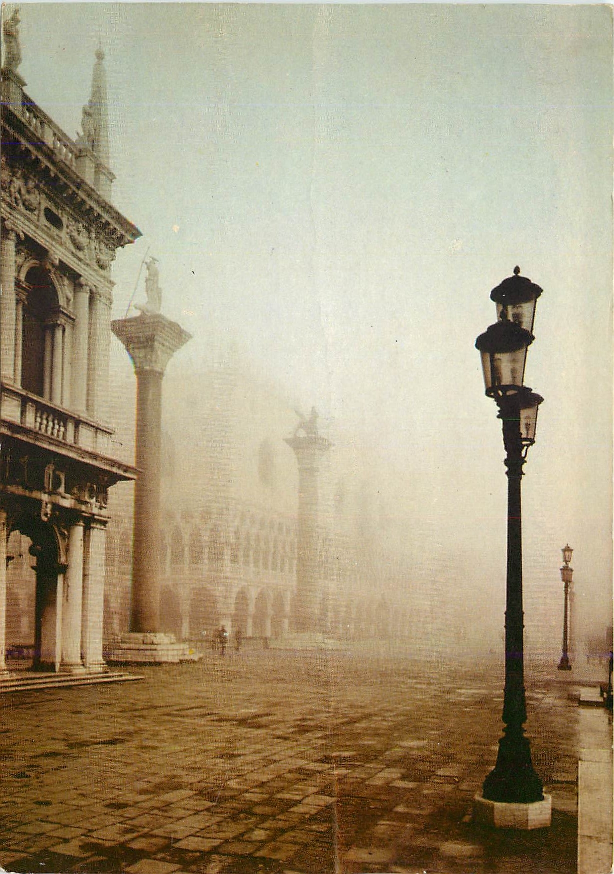 CPM Venezia Petite Place St Marc dans le brouillard 