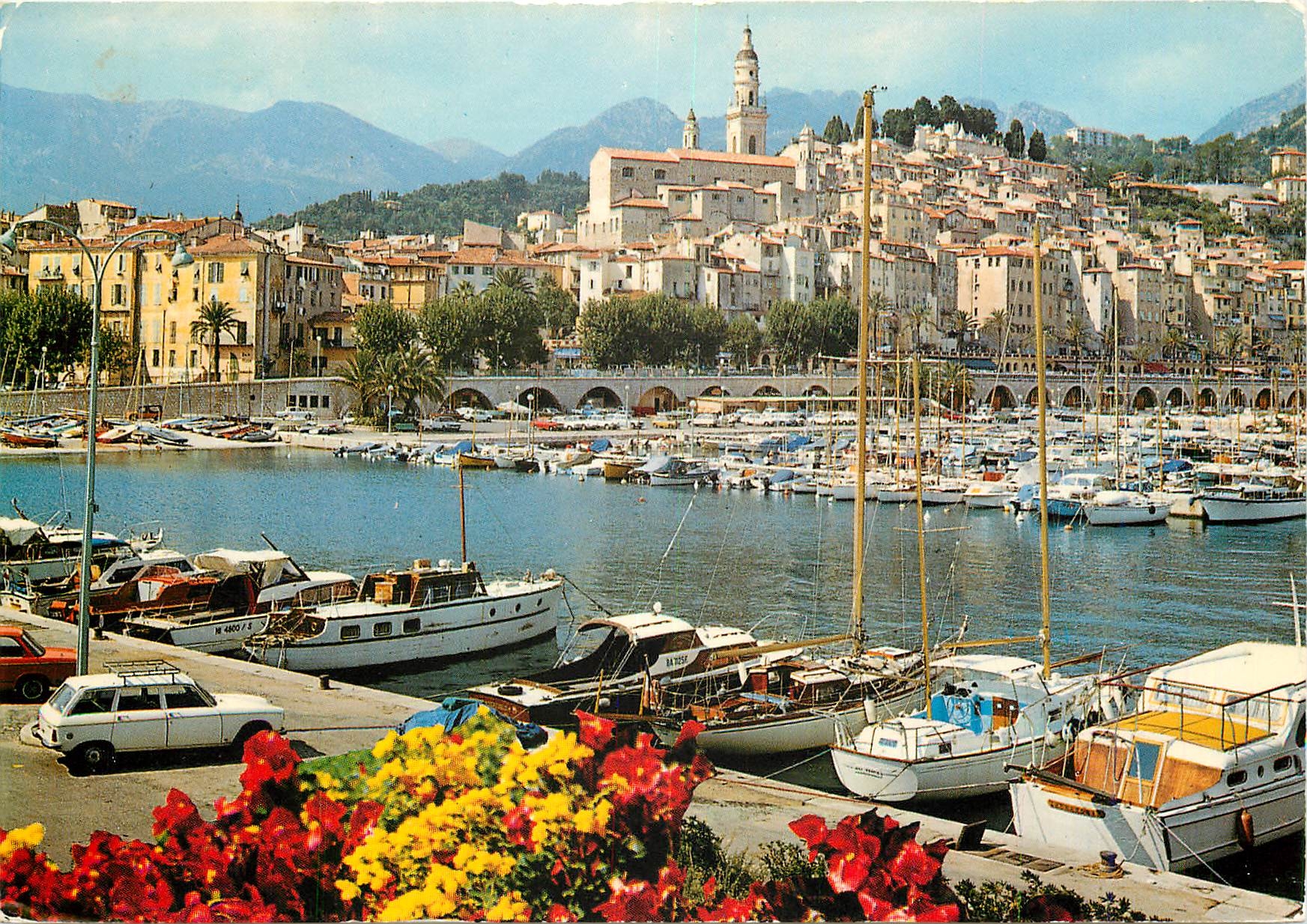 CPM Menton Le Port et la Vieille Ville 