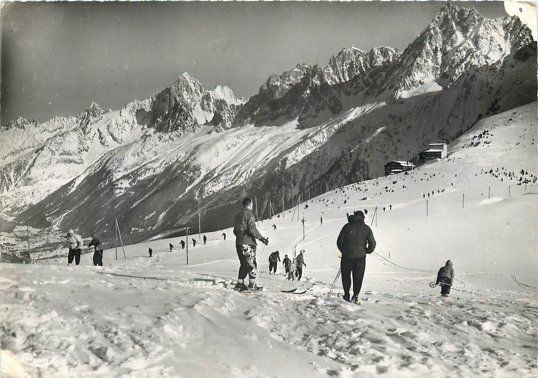 Les Houches-Bellevue (1060-1800 m) — Vue générale sur la Chaîne du Mont-Blanc — Été-Hiver — Photographie Vénitabile